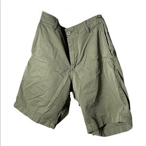 Mid thigh cargo shorts